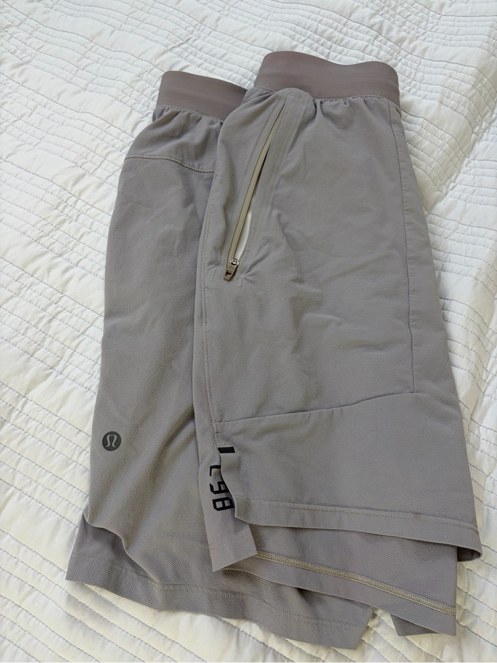 ALO Short with Zipper Pocket